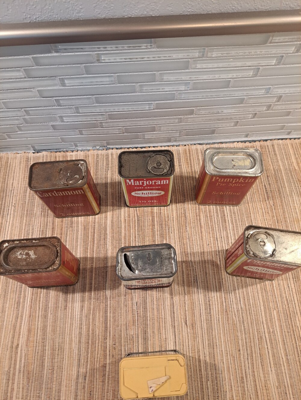 7 Vtg SPICE Container. Great Decor. DIY Project - Picture 2 of 9